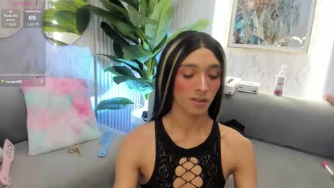 Snapshot of dara_petite_ chatting on October 28, 2025, 11:36 am online show from October 28, 2025, 11:36 am