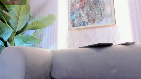 Snapshot of dara_petite_ chatting on November 2, 2025, 12:07 pm online show from November 2, 2025, 12:07 pm