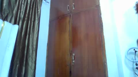 ESTHER online show from November 14, 2025, 7:12 pm