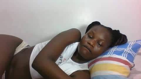 Snapshot of darberry21 chatting on April 5, 2026, 7:22 pm ESTHER online show from April 5, 2026, 7:22 pm