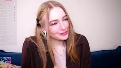 Rina online show from April 27, 2026, 3:10 pm