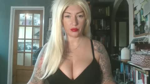 Darcy online show from January 10, 2026, 9:33 am