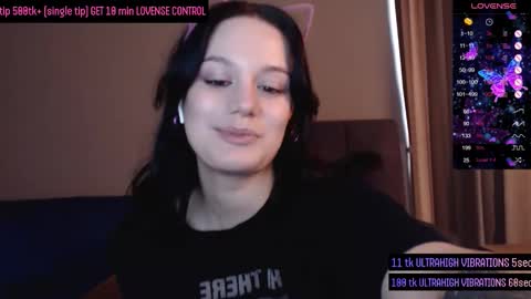 Snapshot of darcyie1ove chatting on October 5, 2025, 1:42 pm Darcy online show from October 5, 2025, 1:42 pm