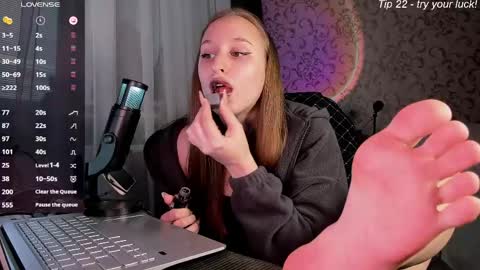 Snapshot of darcysiren chatting on April 22, 2026, 11:12 am Darcy Siren online show from April 22, 2026, 11:12 am