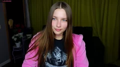 dariaangels online show from March 14, 2026, 12:43 pm