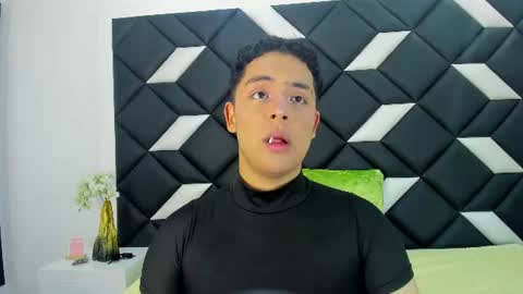 Darian  online show from June 24, 2026, 6:40 pm