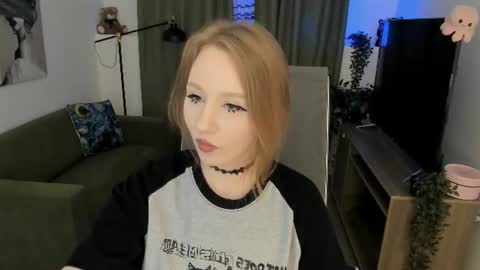 Daria Tate online show from June 26, 2026, 9:57 am