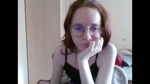 Snapshot of dariena_ chatting on March 27, 2026, 12:49 pm Darin online show from March 27, 2026, 12:49 pm