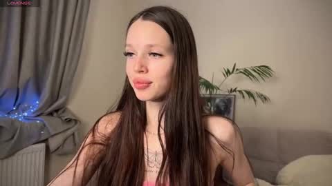 Snapshot of darina_night chatting on February 6, 2025, 8:13 pm Darina Night online show from February 6, 2025, 8:13 pm