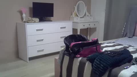 Snapshot of darishechka chatting on November 12, 2025, 7:35 pm darishechka online show from November 12, 2025, 7:35 pm