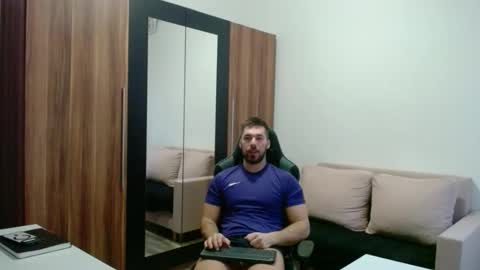 darius_94 online show from March 17, 2026, 5:55 am