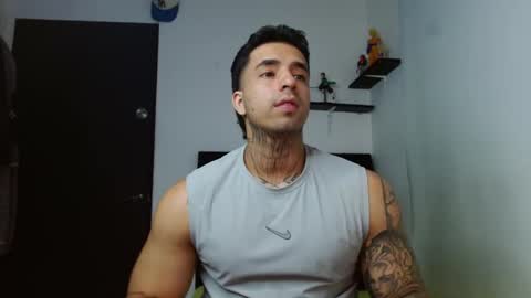 Darius Phoenix  online show from November 27, 2025, 8:33 pm