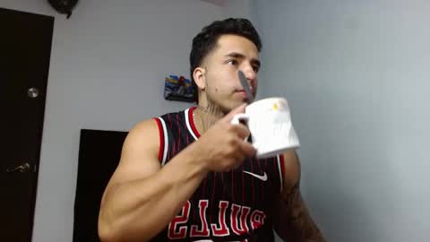 Darius Phoenix  online show from February 9, 2026, 8:24 pm