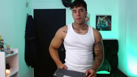Darius Phoenix  online show from May 5, 2026, 6:38 pm