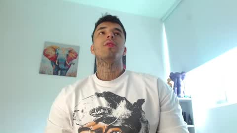 Darius Phoenix  online show from June 7, 2026, 6:55 pm