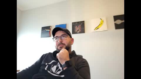 dariux_m online show from November 5, 2025, 2:06 pm