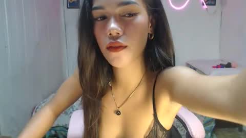 dark_angel143 online show from October 6, 2025, 3:09 pm