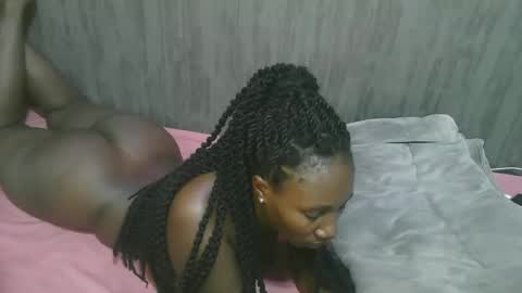 Snapshot of dark_chocoloate chatting on February 24, 2026, 5:05 am coco online show from February 24, 2026, 5:05 am