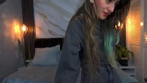 dark_dominika online show from May 12, 2026, 1:08 pm