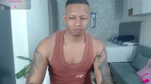 dark_dominion online show from November 5, 2025, 2:33 am