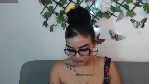 dark_flama online show from May 10, 2026, 1:33 am