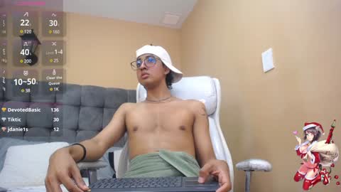 Snapshot of dark_hairy_ chatting on December 15, 2024, 2:27 pm Andrew online show from December 15, 2024, 2:27 pm