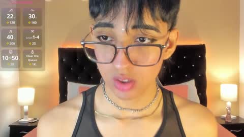 Snapshot of dark_hairy_ chatting on February 5, 2025, 3:02 am Andrew online show from February 5, 2025, 3:02 am