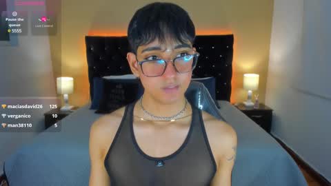 Snapshot of dark_hairy_ chatting on February 20, 2025, 3:12 am Andrew online show from February 20, 2025, 3:12 am