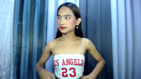 Snapshot of dark_hurohuro19 chatting on March 18, 2026, 8:17 am LIANNA online show from March 18, 2026, 8:17 am