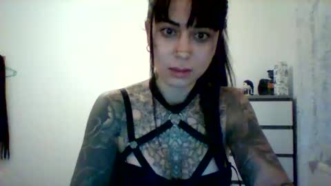 dark_ink_models online show from October 2, 2025, 5:31 pm
