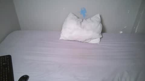 dark_lovly online show from February 2, 2026, 7:40 am