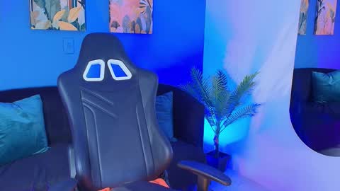 Snapshot of dark_madison chatting on October 1, 2025, 3:23 am CELESTE online show from October 1, 2025, 3:23 am