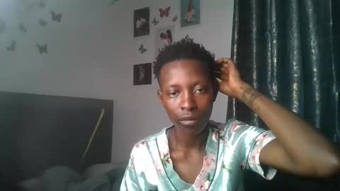 dark_mellanin online show from May 25, 2026, 7:47 am