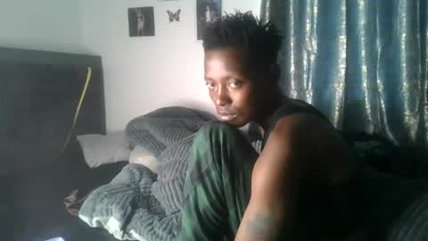 dark_mellanin online show from June 17, 2026, 11:45 am