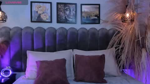 Nina online show from October 22, 2025, 3:29 am