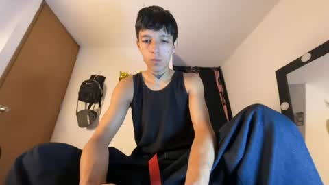 Snapshot of dark_rosse1 chatting on August 8, 2026, 1:41 am rosse online show from August 8, 2026, 1:41 am