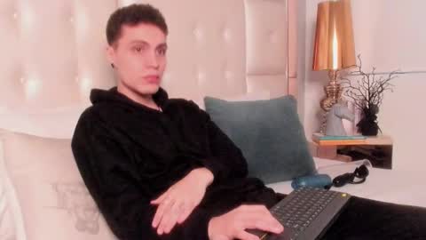 dark_sun333 online show from February 1, 2026, 8:51 pm