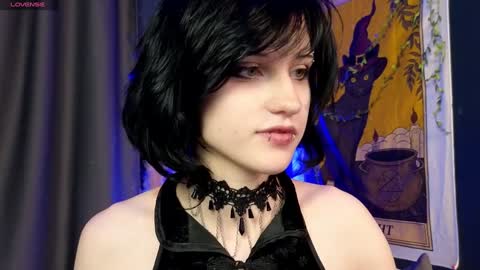 Snapshot of dark_vamp_ chatting on December 4, 2024, 3:15 am Vamp online show from December 4, 2024, 3:15 am