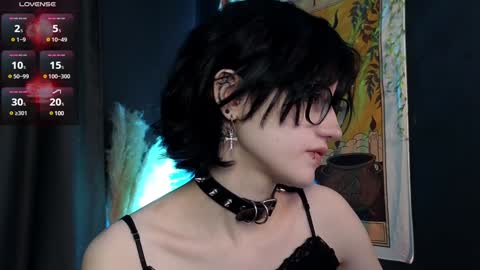 Snapshot of dark_vamp_ chatting on December 5, 2024, 9:39 pm Vamp online show from December 5, 2024, 9:39 pm