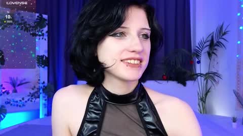 Snapshot of dark_vamp_ chatting on December 23, 2024, 3:29 am Vamp online show from December 23, 2024, 3:29 am