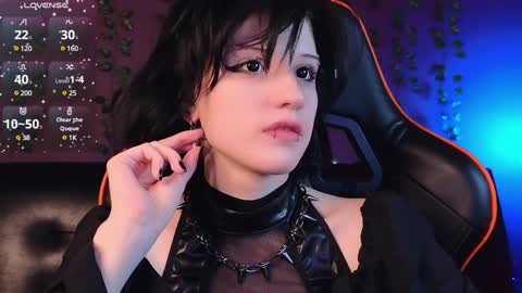 Snapshot of dark_vamp_ chatting on January 19, 2025, 3:39 am Vamp online show from January 19, 2025, 3:39 am
