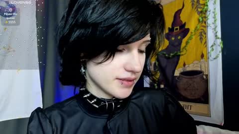 Snapshot of dark_vamp_ chatting on January 22, 2025, 9:32 pm Vamp online show from January 22, 2025, 9:32 pm