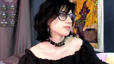 Snapshot of dark_vamp_ chatting on February 5, 2025, 6:37 pm Vamp online show from February 5, 2025, 6:37 pm