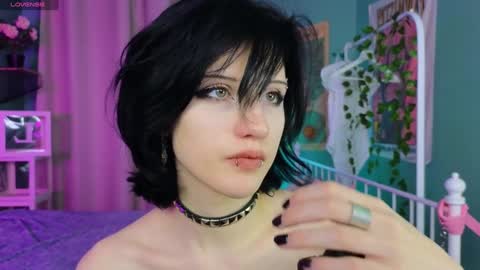 Snapshot of dark_vamp_ chatting on February 5, 2025, 10:12 pm Vamp online show from February 5, 2025, 10:12 pm