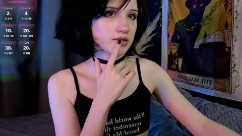 Snapshot of dark_vamp_ chatting on February 8, 2025, 4:47 am Vamp online show from February 8, 2025, 4:47 am