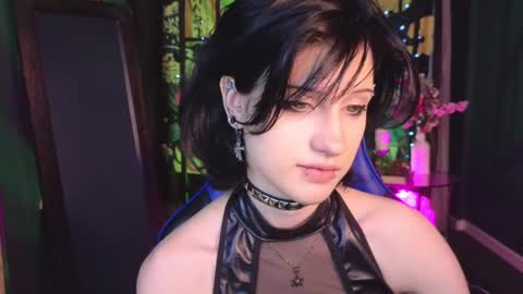 Snapshot of dark_vamp_ chatting on February 10, 2025, 1:03 am Vamp online show from February 10, 2025, 1:03 am