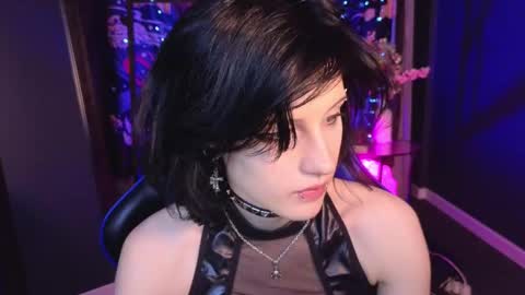 Snapshot of dark_vamp_ chatting on February 10, 2025, 4:08 am Vamp online show from February 10, 2025, 4:08 am