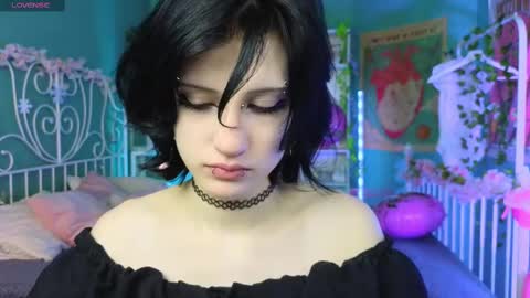 Snapshot of dark_vamp_ chatting on February 20, 2025, 11:54 pm Vamp online show from February 20, 2025, 11:54 pm