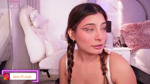 Angel Darcy  online show from May 5, 2026, 11:46 pm