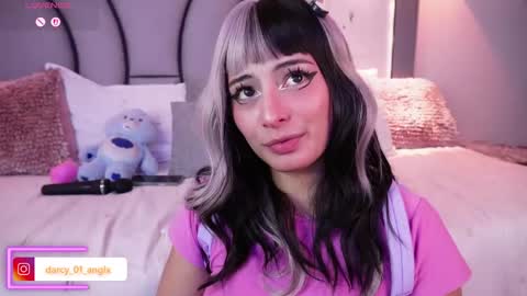 Angel Darcy  online show from May 7, 2026, 1:00 am
